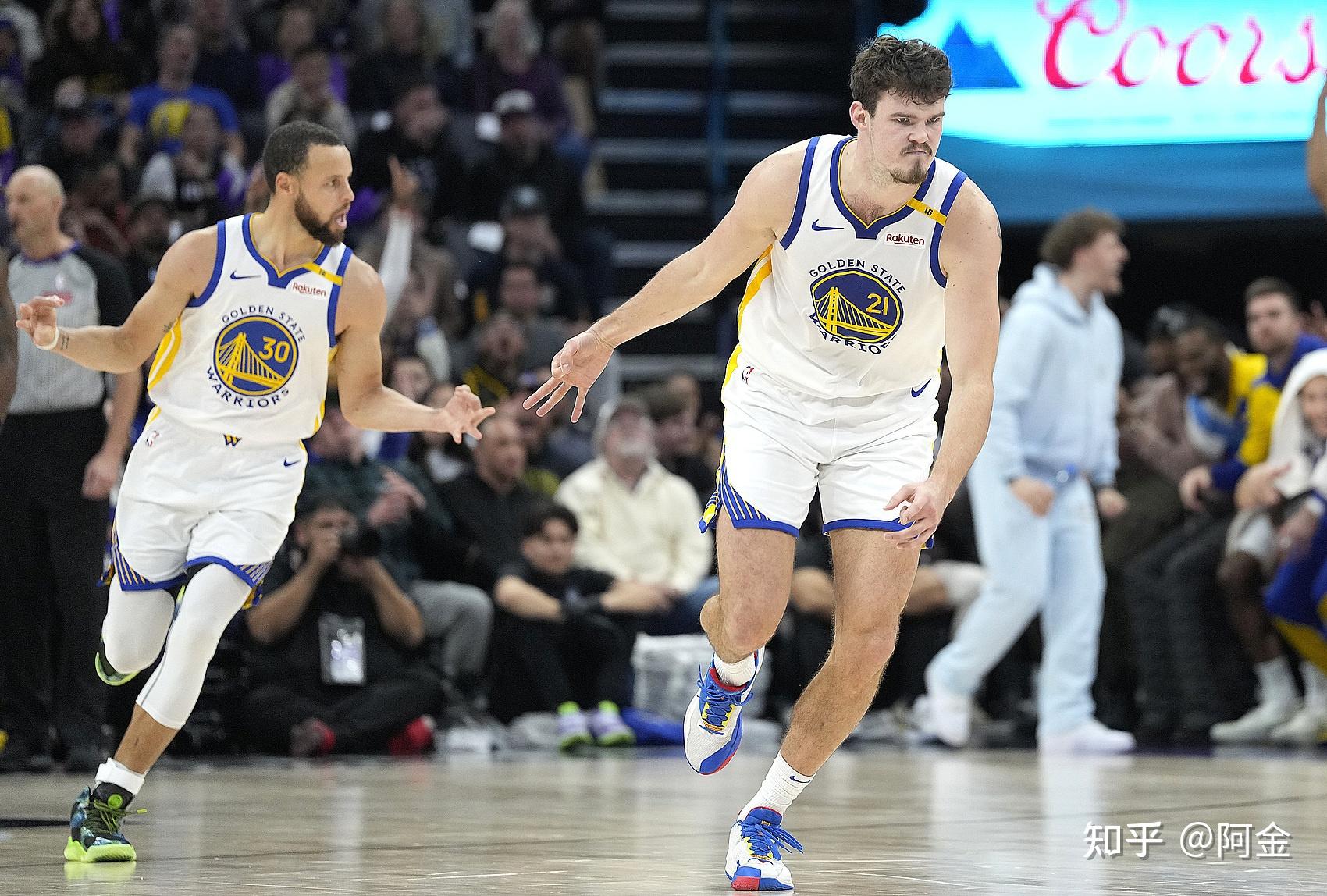 爱游戏官网-关于持续失利引发热议！，库里在公牛比赛中表现优异热度持续攀升的信息