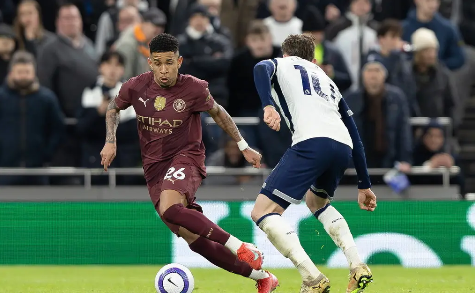 爱游戏-包含哈兰德在利物浦比赛中大比分获胜，晋级下一阶段引发热议！再创辉煌时刻的词条