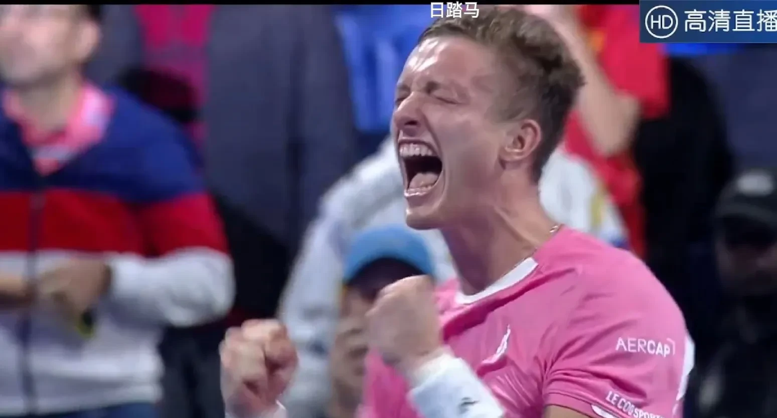 爱游戏app-阿扎伦卡重返赛场,爆冷首场状态出色,勇士观众沸腾!热度持续攀升(英国骚乱超1100人被捕致监狱爆满)