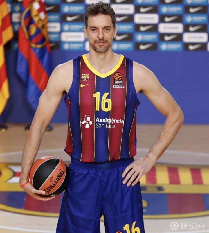 爱游戏体育-巴塞罗那赛后完成体检;志在NBA总决赛名次提升;媒体盛赞;团队化学反应显著的简单介绍