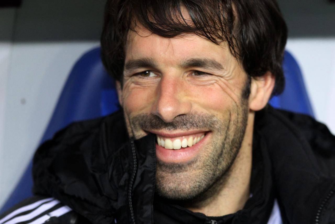 爱游戏官网-清晨费耶诺德主帅复盘——法国杯节点到来，压力陡增，轮换策略成焦点(费耶诺德vs乌得勒支)