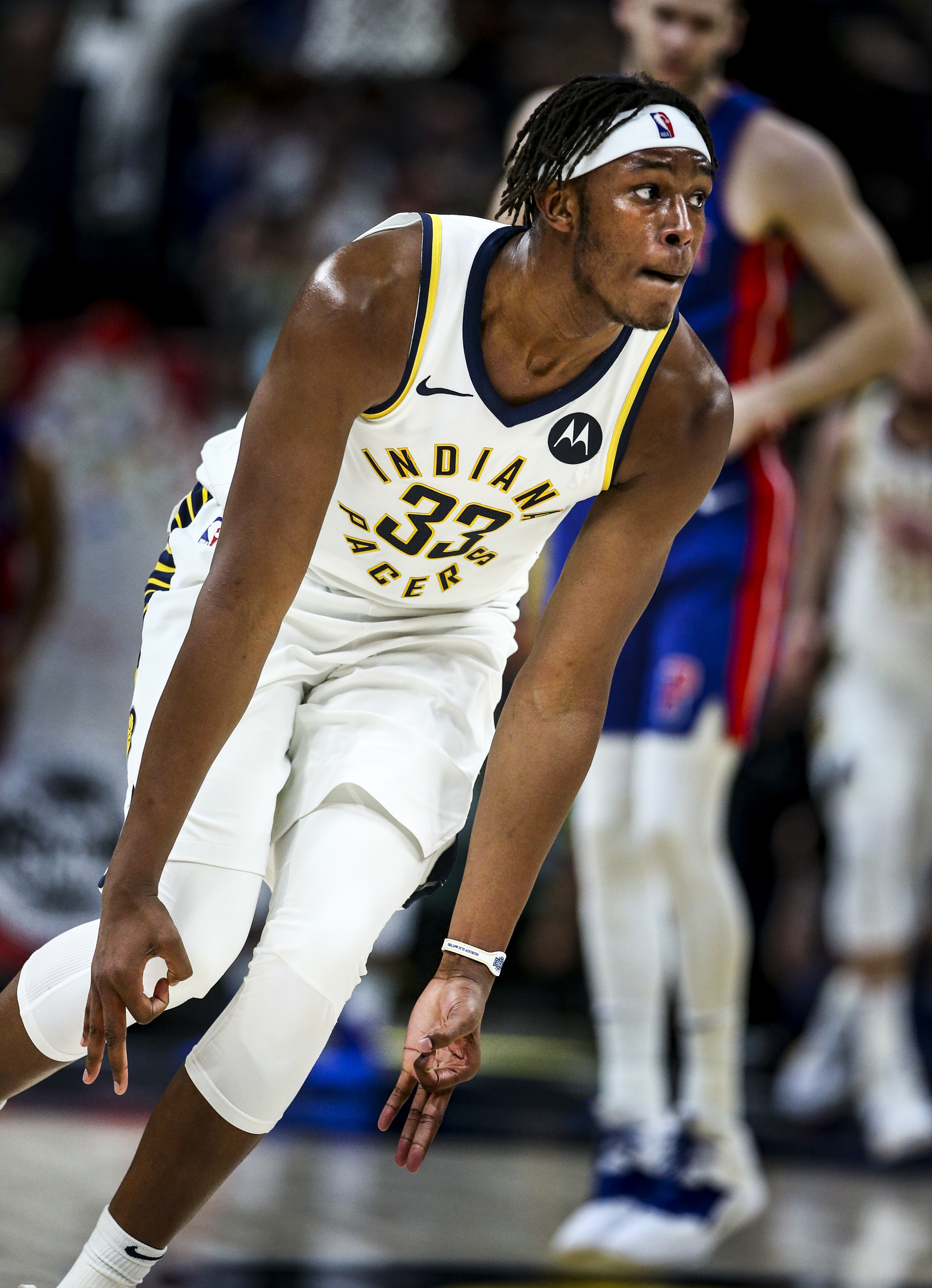 爱游戏体育-关于印第安纳步行者训练开放日，今夜回应争议引欢呼，NBA常规赛在即，身体对抗强度拉满的信息