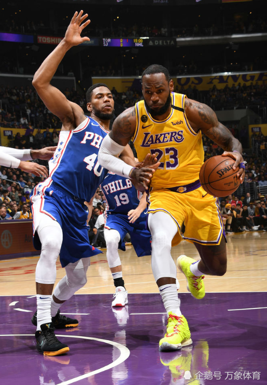 爱游戏官网-关于法兰克福迎NBA季后赛关键赛，今晚更衣室发声，悬念犹存，更衣室氛围转暖的信息